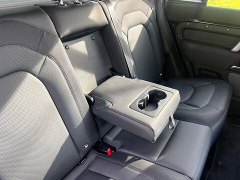 Land Rover Defender X-DYNAMIC S 35