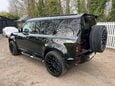 Land Rover Defender X-DYNAMIC S 4