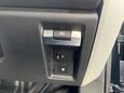 Land Rover Defender X-DYNAMIC S 38