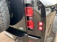 Land Rover Defender X-DYNAMIC S 53