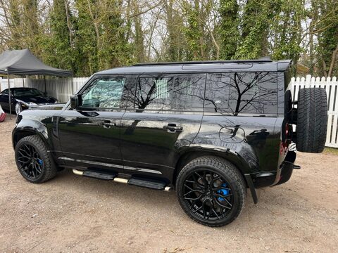 Land Rover Defender X-DYNAMIC S 16