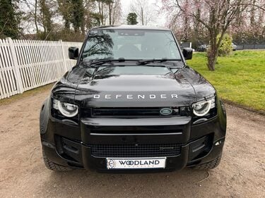 Land Rover Defender X-DYNAMIC S 2