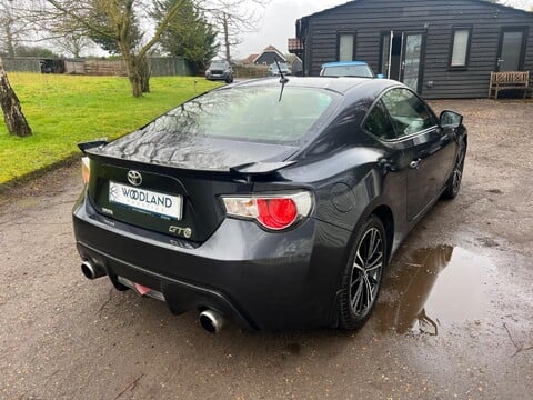 Toyota GT86 D-4S 13