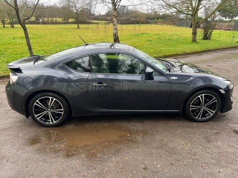 Toyota GT86 D-4S 17