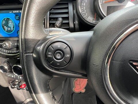 Mini Hatch COOPER CLASSIC 32