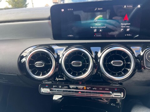 Mercedes-Benz CLA Class CLA 200 AMG LINE 29