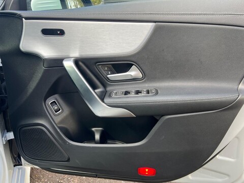 Mercedes-Benz CLA Class CLA 200 AMG LINE 37