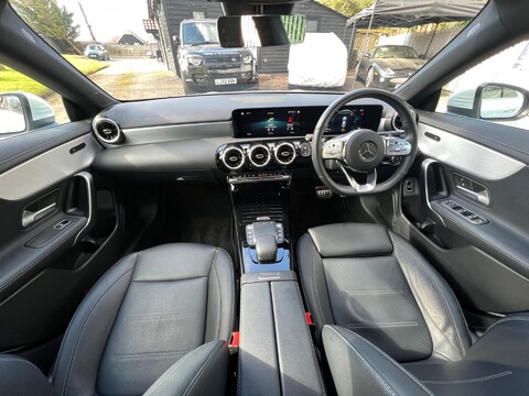 Mercedes-Benz CLA Class CLA 200 AMG LINE 40