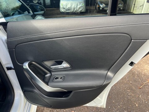 Mercedes-Benz CLA Class CLA 200 AMG LINE 41