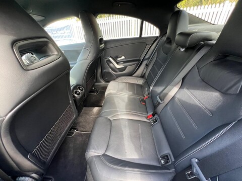 Mercedes-Benz CLA Class CLA 200 AMG LINE 47
