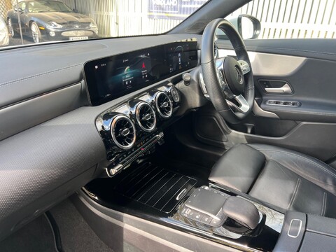 Mercedes-Benz CLA Class CLA 200 AMG LINE 49