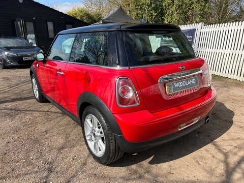 Mini Hatch COOPER 4