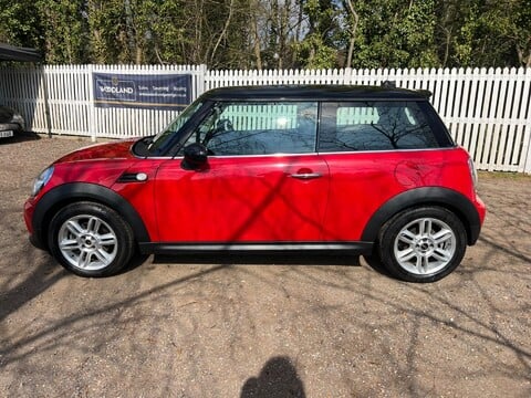 Mini Hatch COOPER 11