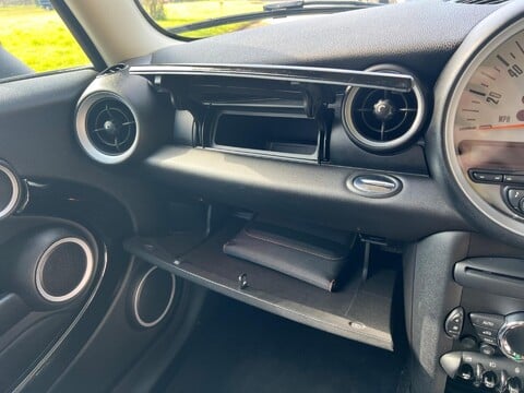 Mini Hatch COOPER 18