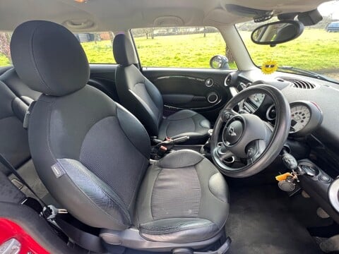 Mini Hatch COOPER 22