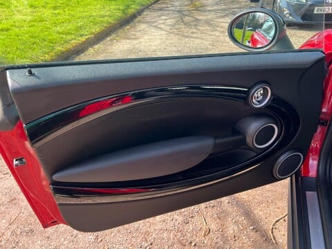 Mini Hatch COOPER 29
