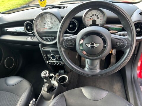 Mini Hatch COOPER 38