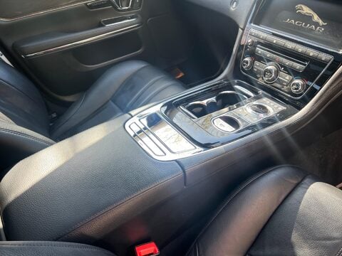Jaguar XJ D V6 LUXURY 28