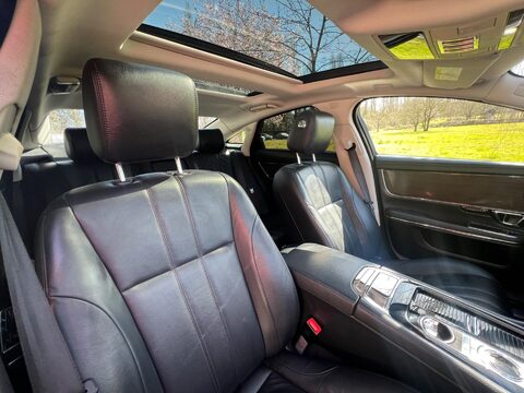 Jaguar XJ D V6 LUXURY 37