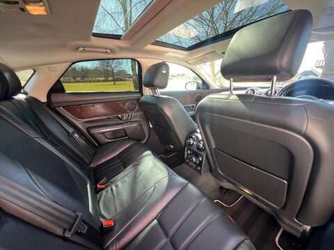 Jaguar XJ D V6 LUXURY 39