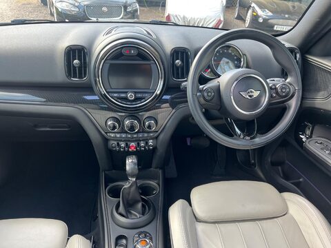 Mini Countryman COOPER 24