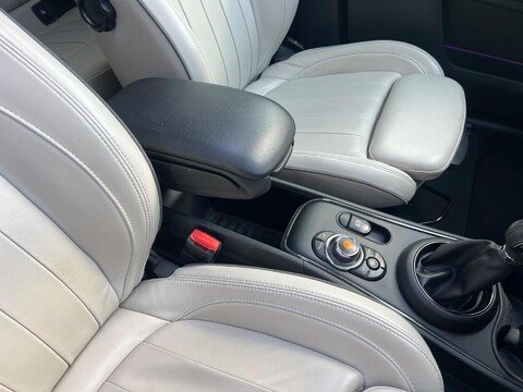 Mini Countryman COOPER 17
