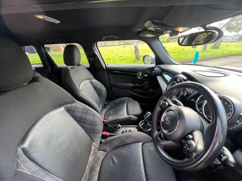 Mini Hatch COOPER S 24