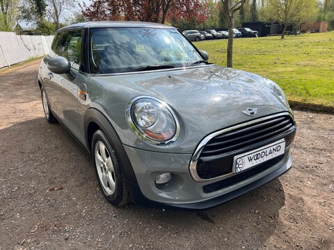 Mini Hatch COOPER 6