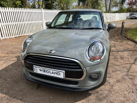 Mini Hatch COOPER 7