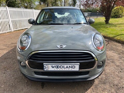 Mini Hatch COOPER 8