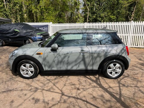 Mini Hatch COOPER 15