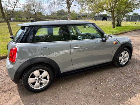 Mini Hatch COOPER 20