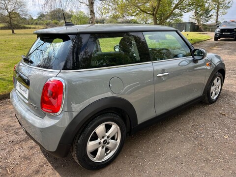 Mini Hatch COOPER 21