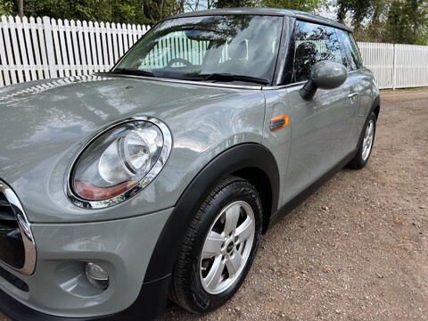 Mini Hatch COOPER 22