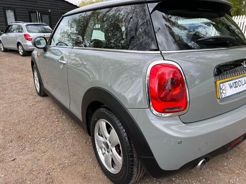Mini Hatch COOPER 29