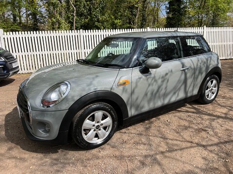 Mini Hatch COOPER 11