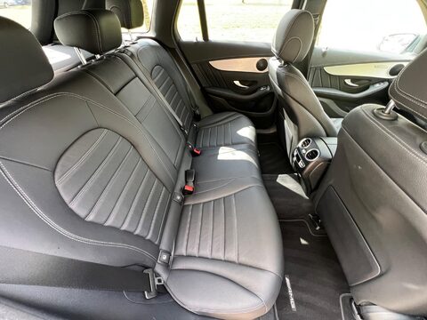 Mercedes-Benz GLC GLC 220 D 4MATIC AMG LINE 34