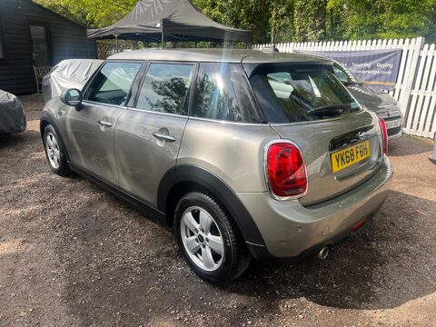 Mini Hatch COOPER CLASSIC 4