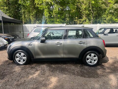 Mini Hatch COOPER CLASSIC 6