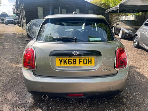 Mini Hatch COOPER CLASSIC 7