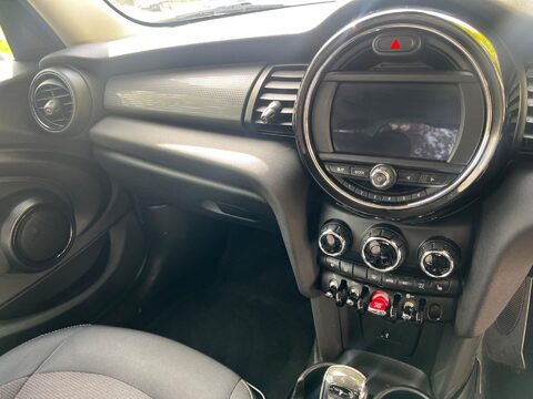 Mini Hatch COOPER CLASSIC 10