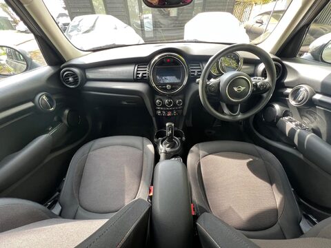 Mini Hatch COOPER CLASSIC 13