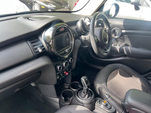 Mini Hatch COOPER CLASSIC 15
