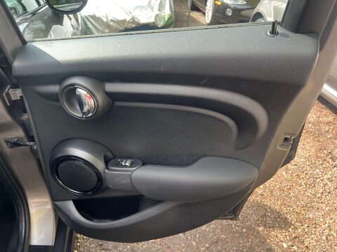 Mini Hatch COOPER CLASSIC 22