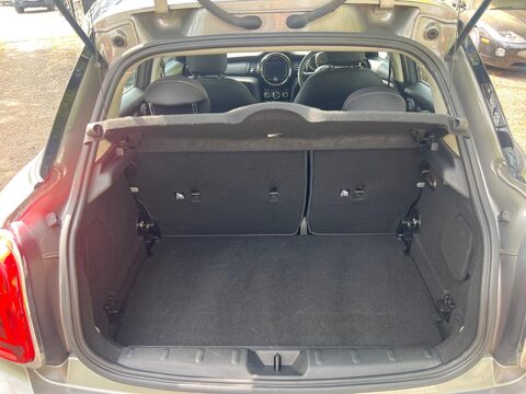 Mini Hatch COOPER CLASSIC 27