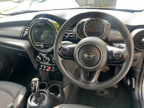 Mini Hatch COOPER CLASSIC 29