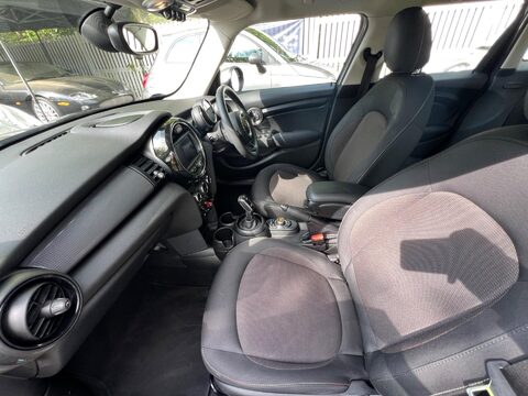 Mini Hatch COOPER CLASSIC 30