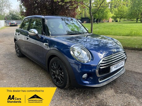 Mini Hatch COOPER