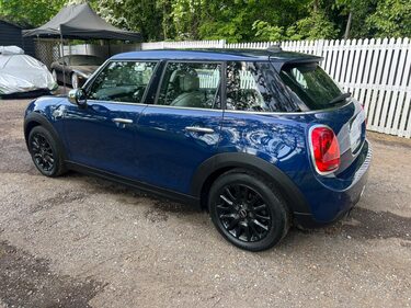 Mini Hatch COOPER 4