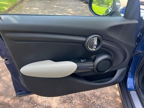 Mini Hatch COOPER 41